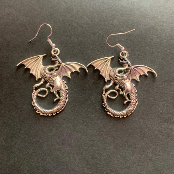 Dragon earings! Lightweight - Picture 3 of 3
